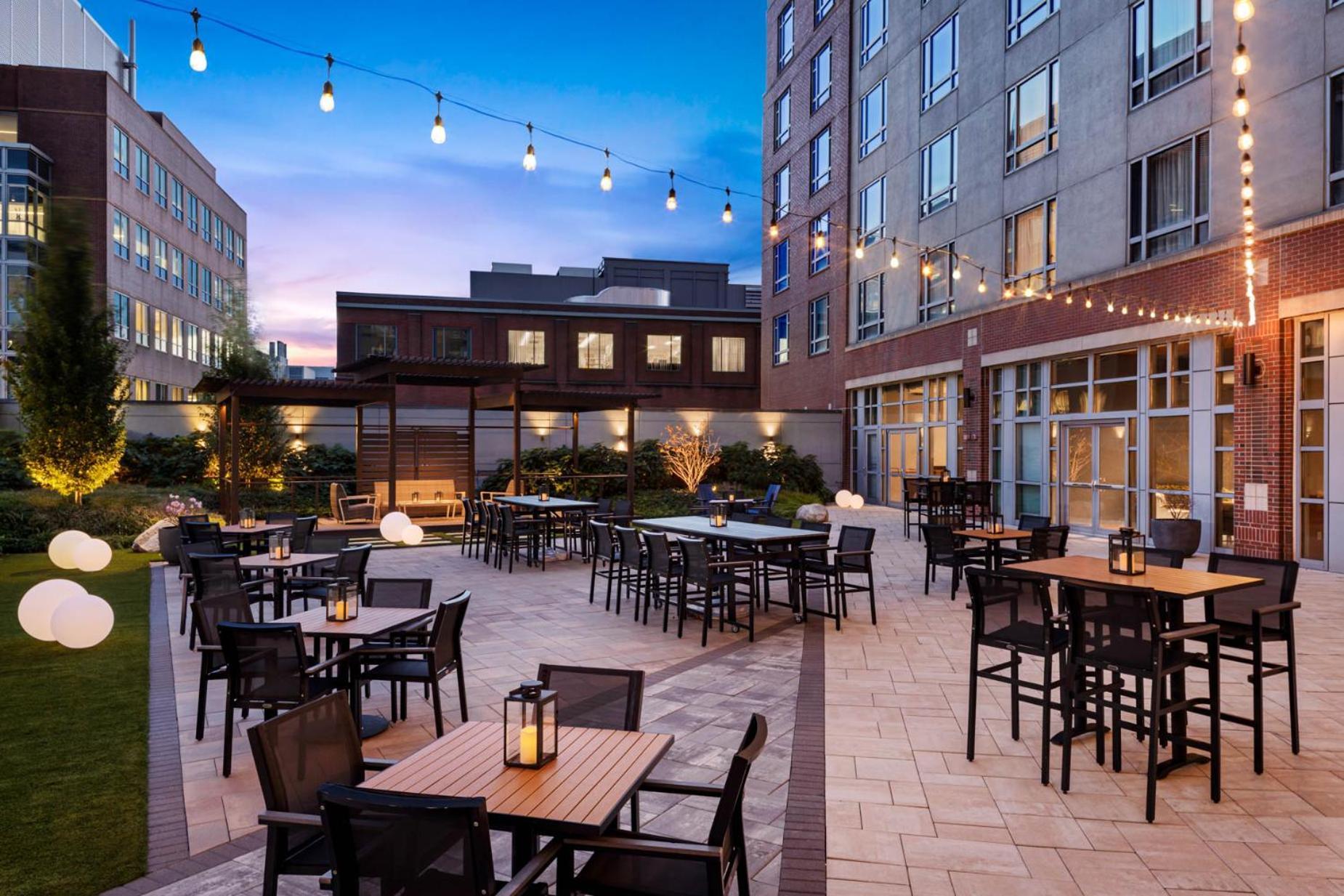 Le Meridien Boston Кембридж Экстерьер фото